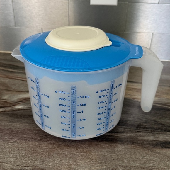 Tupperware Mix N Pour - Picture 2 of 7